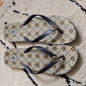 Tory Burch Two Tone Flip Flops Size Large